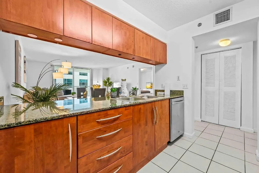 Unique 1 Bed 1 Bath • Brickell • Bay & Views * Miami