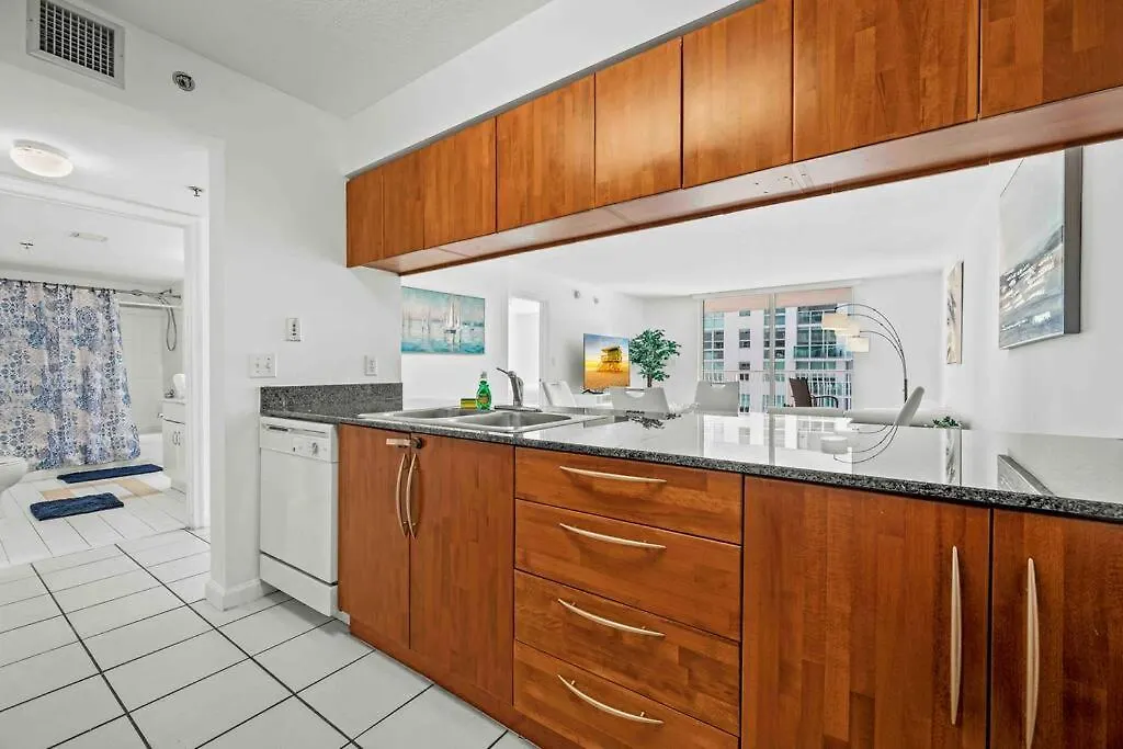 Amazing 1 Bed 1 Bath • Brickell • & Bay View * Miami