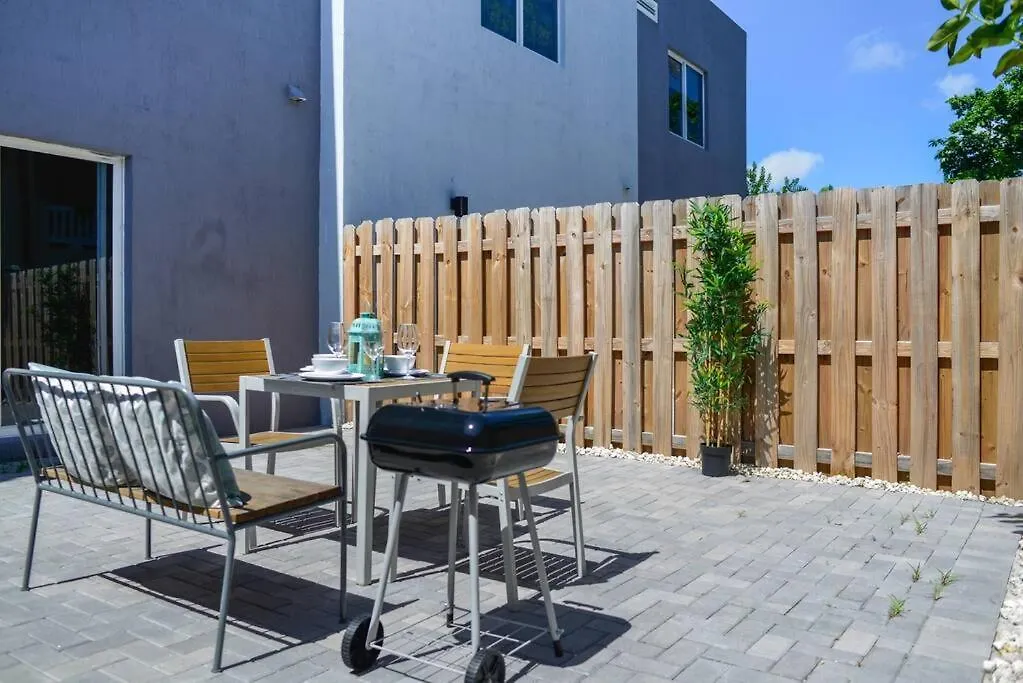 Awesome Townhouse 15 Minutes From The Appartamento *
