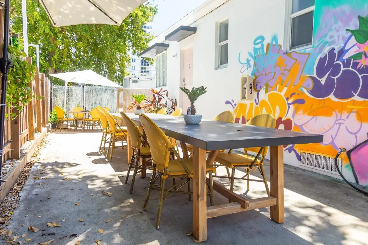 Downtown - Wynwood Area With Backyard - Art District Near Beach Apartment Miami