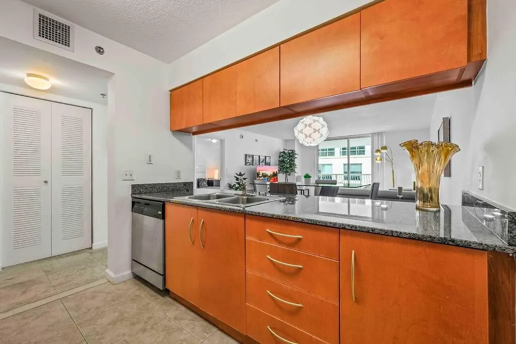 Ph Luxury 1 Bed 1 Bath • Brickell • Ocean Views Apartment *