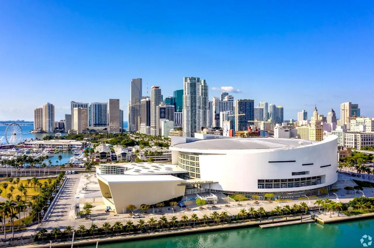 High! In The Sky! Exclusive Condo! Lägenhet Miami