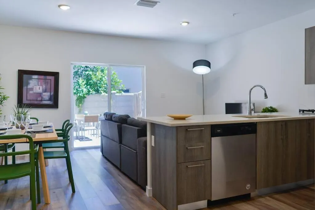 Appartamento Awesome Townhouse 15 Minutes From The