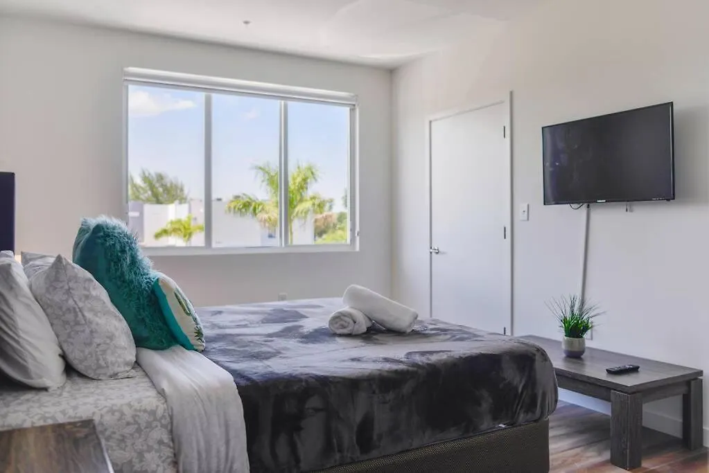 Awesome Townhouse 15 Minutes From The Appartamento Miami