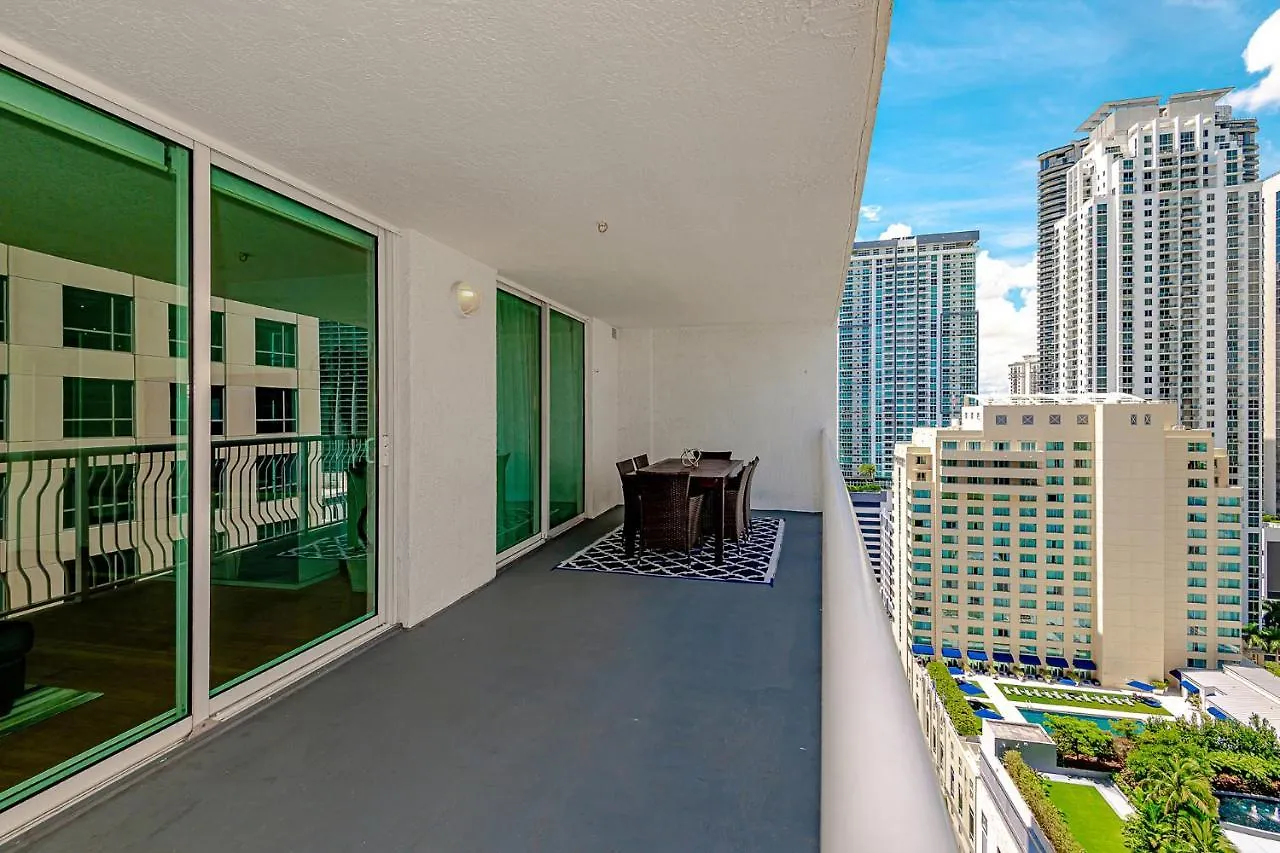 With & Ocean Views! Sleep Up To 6! Apartment Miami