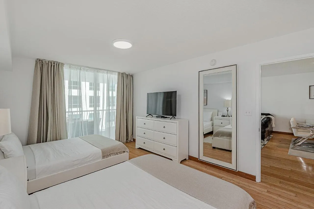 Apartment With & Ocean Views! Sleep Up To 6!