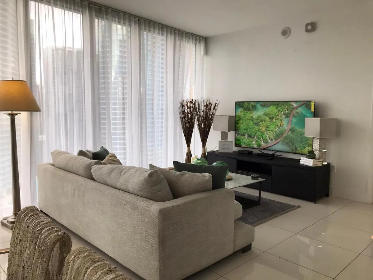 Aparthotel Icon Brickell Residences
