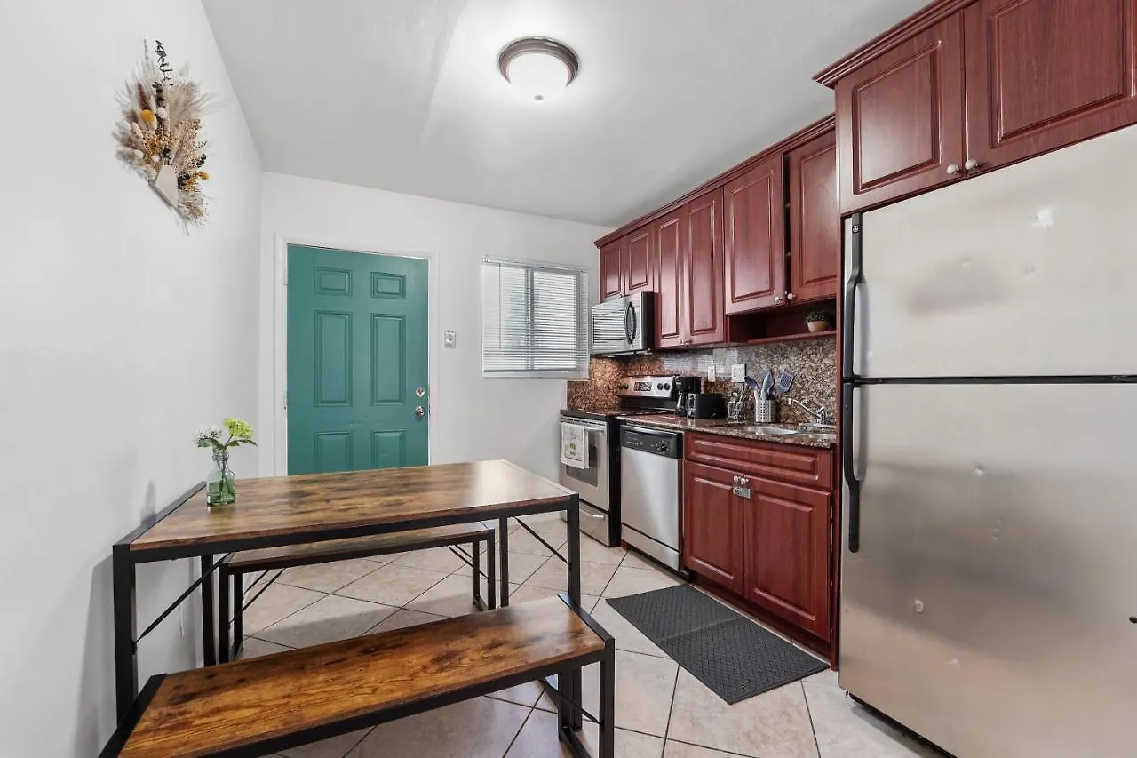 Apartment Specious 2 Bedroom Unit In Near Brickell Miami