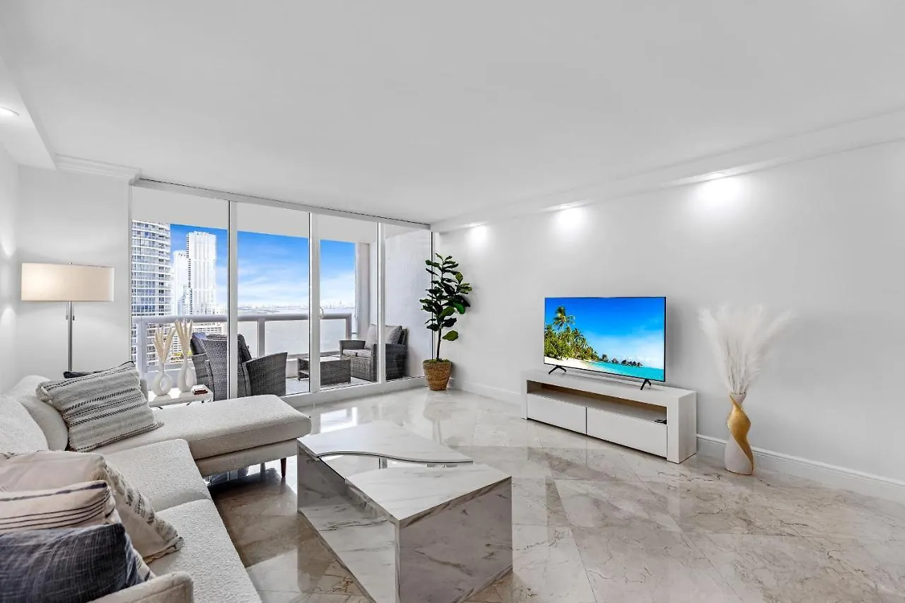 Unforgettable Water Views Oasis Doral