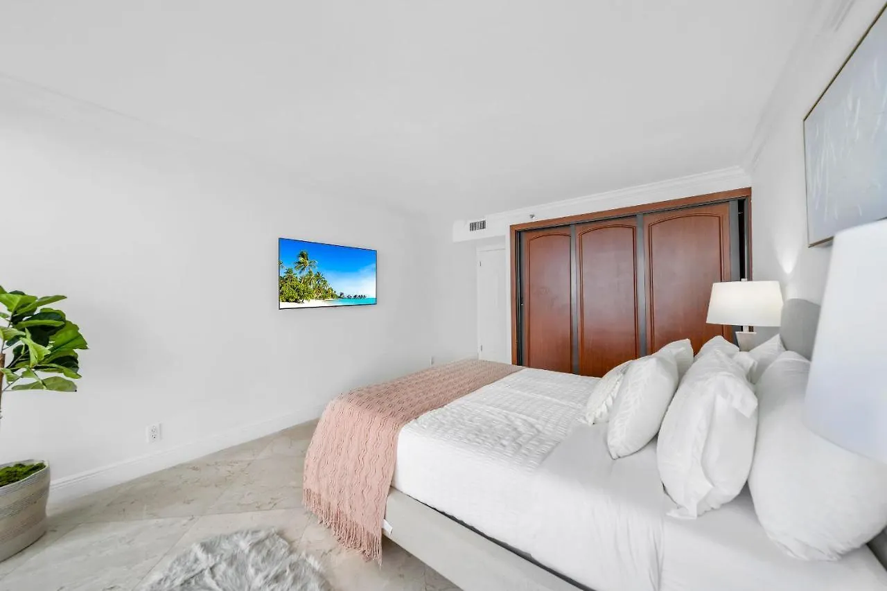 Apartment Unforgettable Water Views Oasis