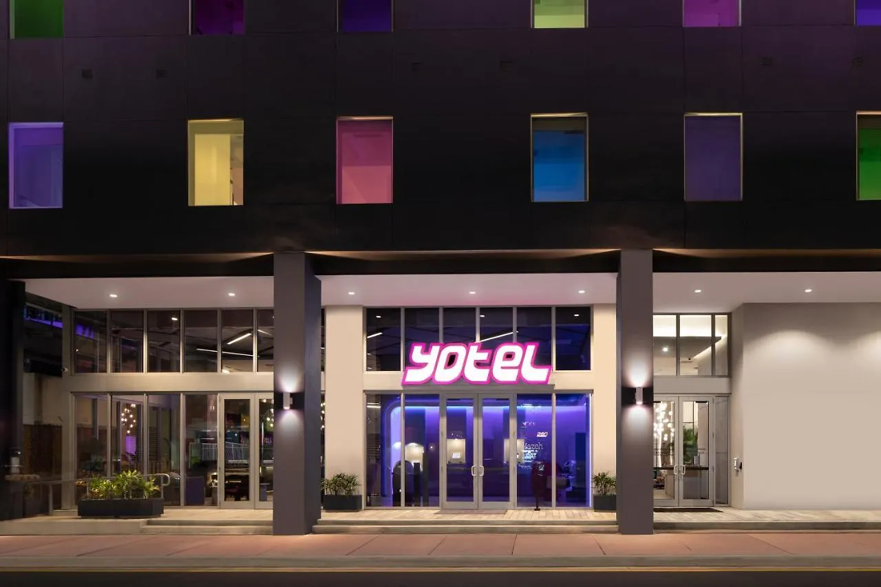호텔 Yotelpad 4*