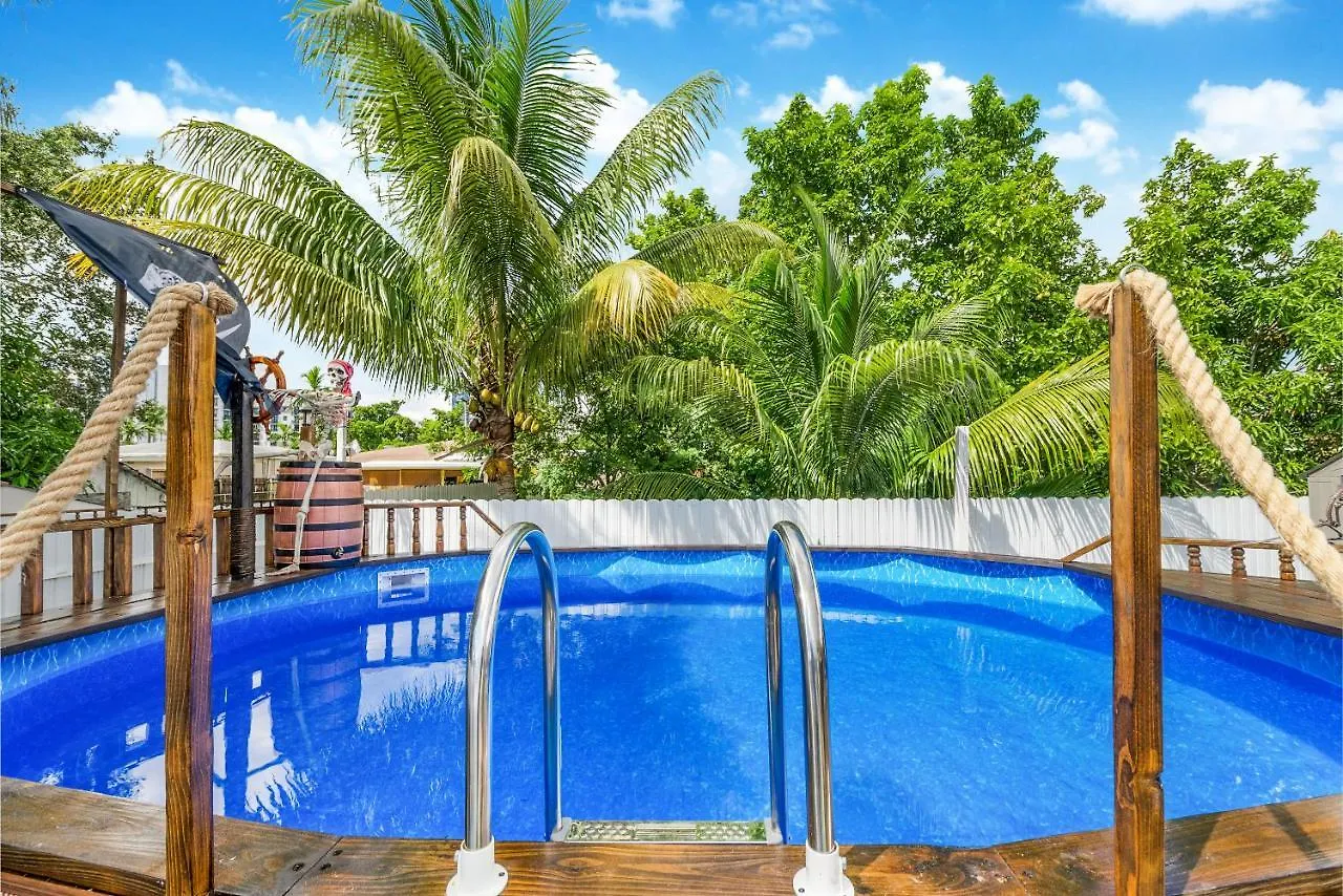 Holiday home Spacious 6Br Miami Pool, Bb Court & Near Airport L03