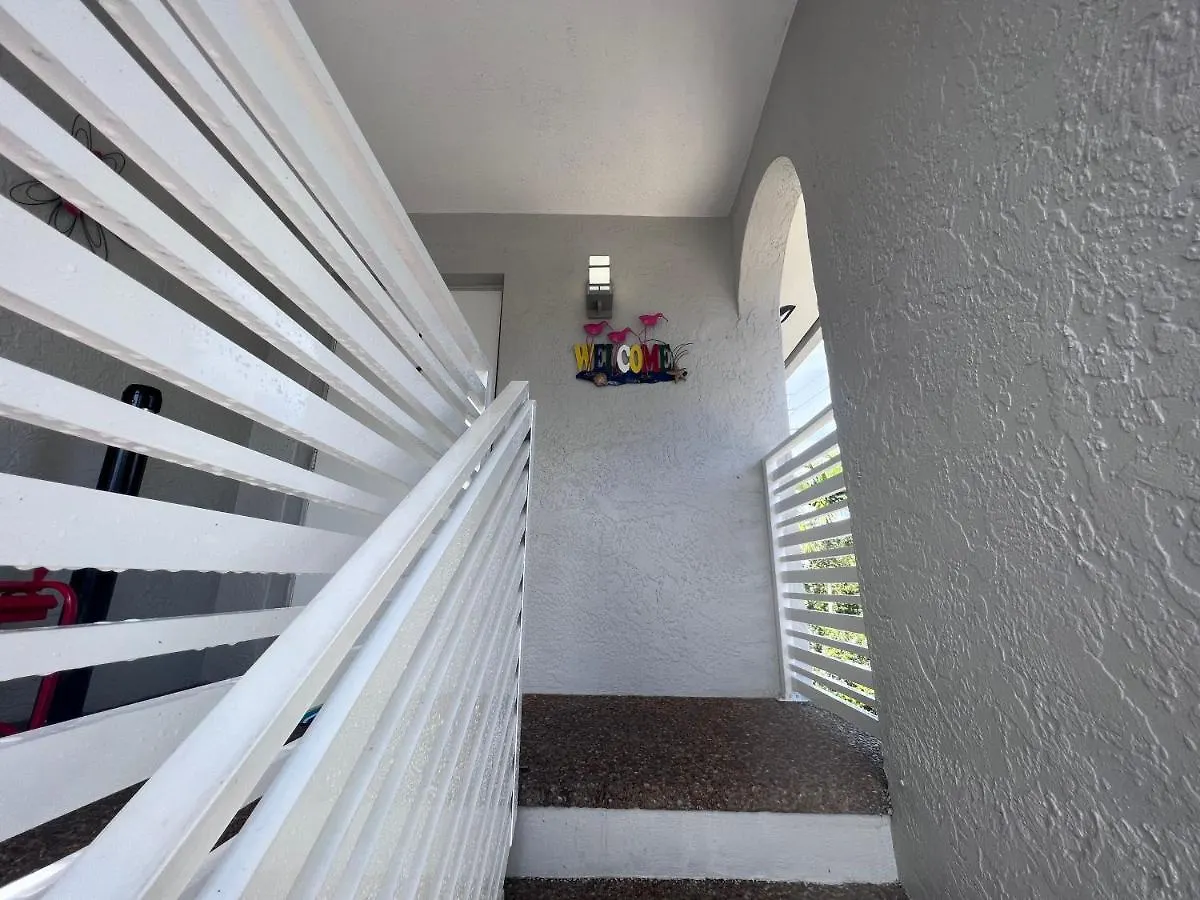 Apartment Stylish By International Airport *