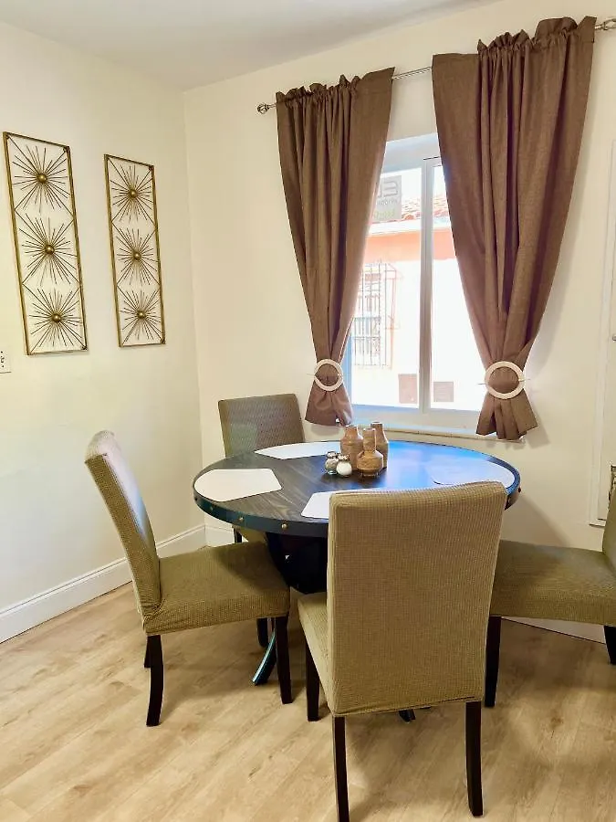 Apartamento Enchanting Cozy 10 Min Away From Airport, Calle 8, Brickell, Coral Gables, The And More!