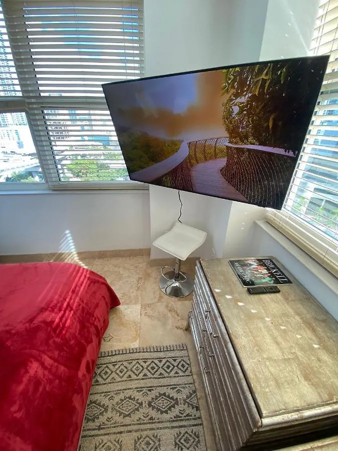 Comfortable In The Brickell Center Area * Miami