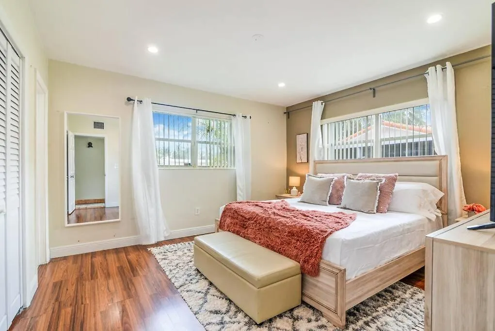 Zen House W/pool+backyard+nature Casa vacanze Miami