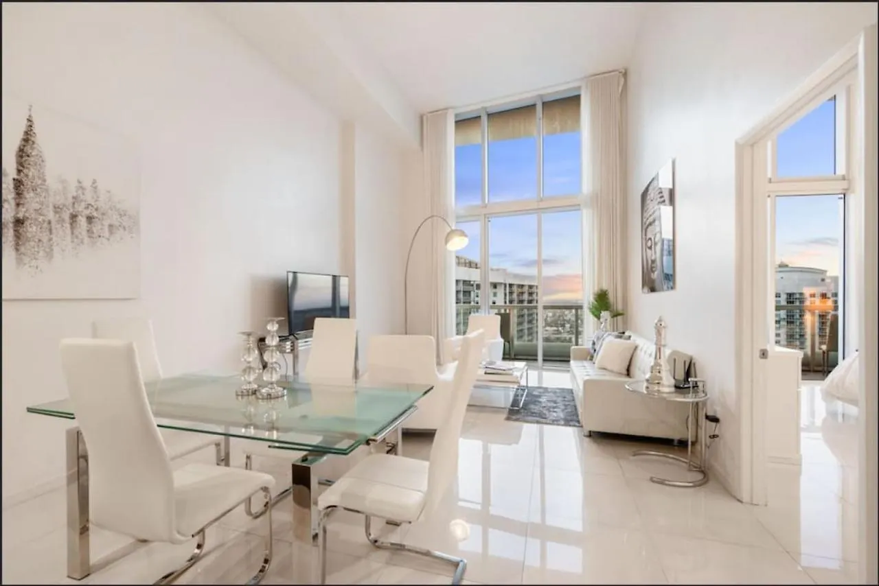 Beautiful One Bedroom 16ft Ceilings At The W Lägenhet *