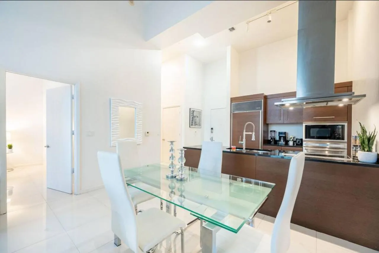 Lägenhet Beautiful One Bedroom 16ft Ceilings At The W