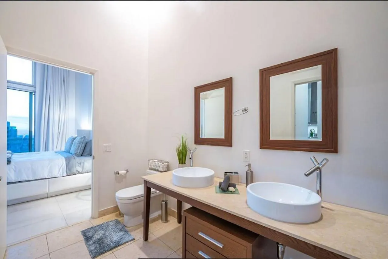 Beautiful One Bedroom 16ft Ceilings At The W Lägenhet