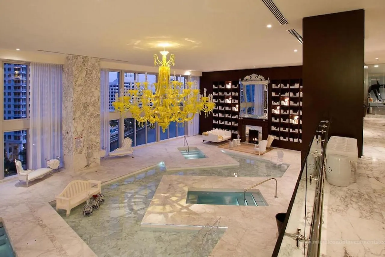 Beautiful One Bedroom 16ft Ceilings At The W