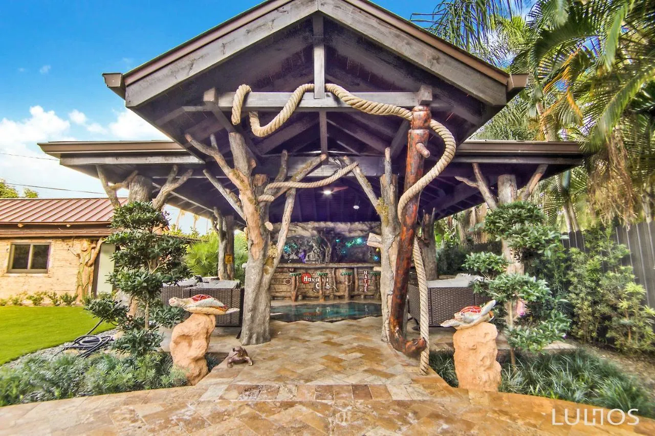 Tropicasa Paradise Near Beach-downtown With Heated Pool Mini Golf & Bbq L22 Villa *