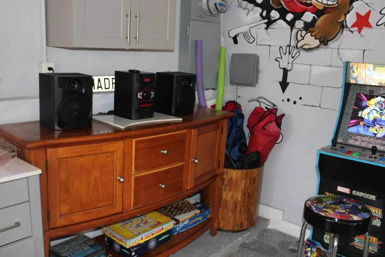 度假居 Main House 3 Bed 2 Bath & 1 Bed 1 Bath