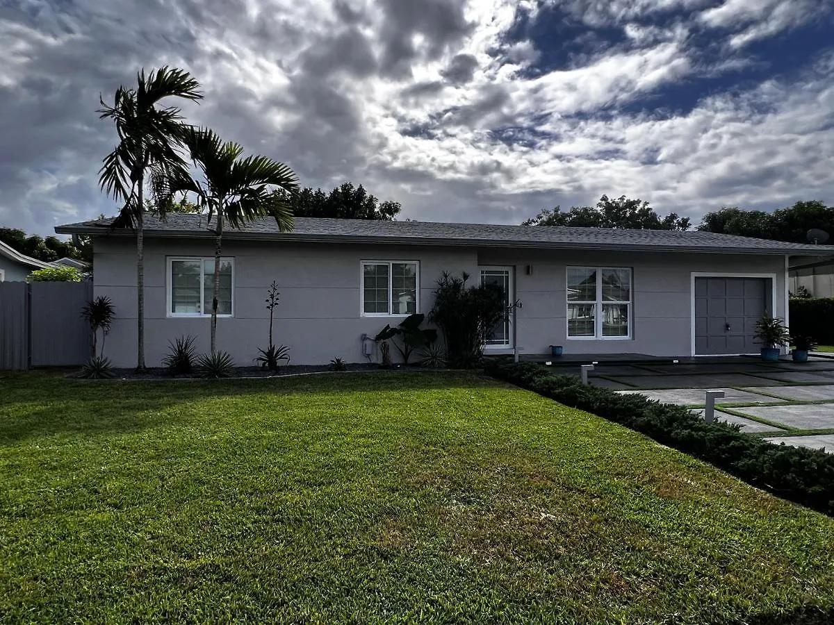 Lovely & Modern In Miami Cutler Ridge