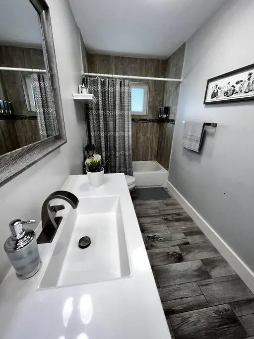 Holiday home Beauty House In Palmetto Bay Fl *