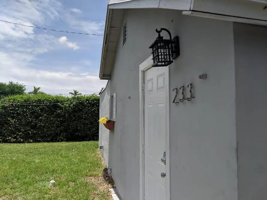 3 Bedroom 15 Minutes To The Holiday home