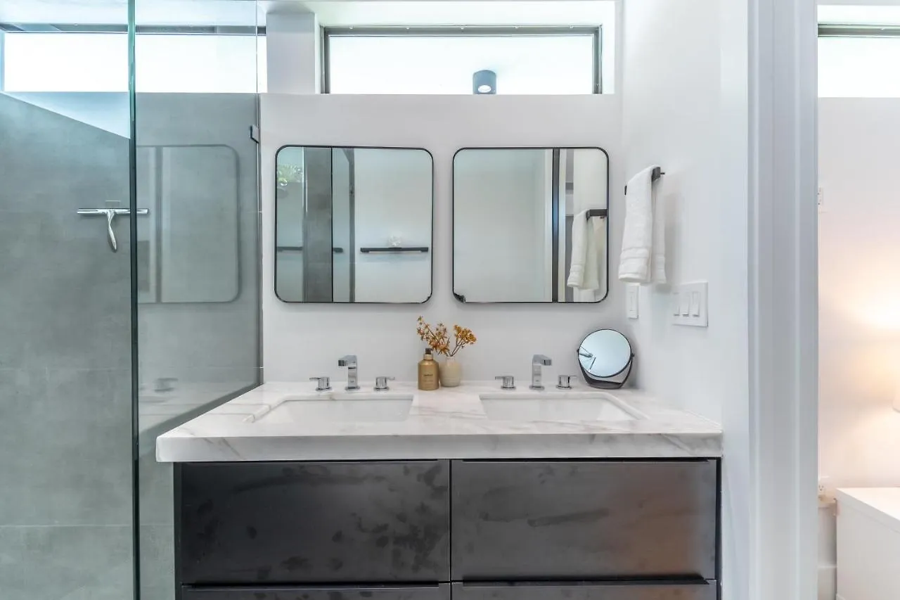 Lux With Pool, Wynwood House By Rovetravel Holiday home *