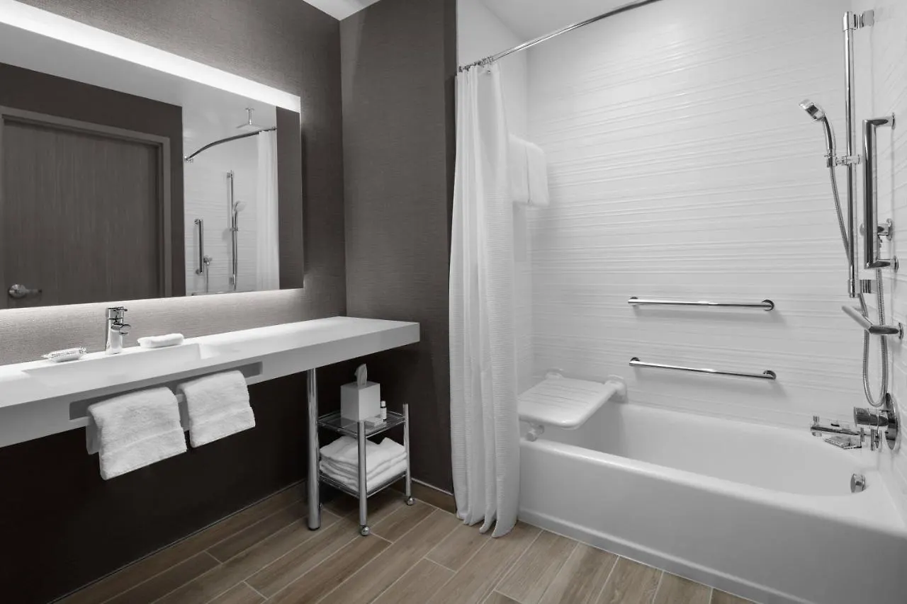 Hotel Ac By Marriott Miami Dadeland