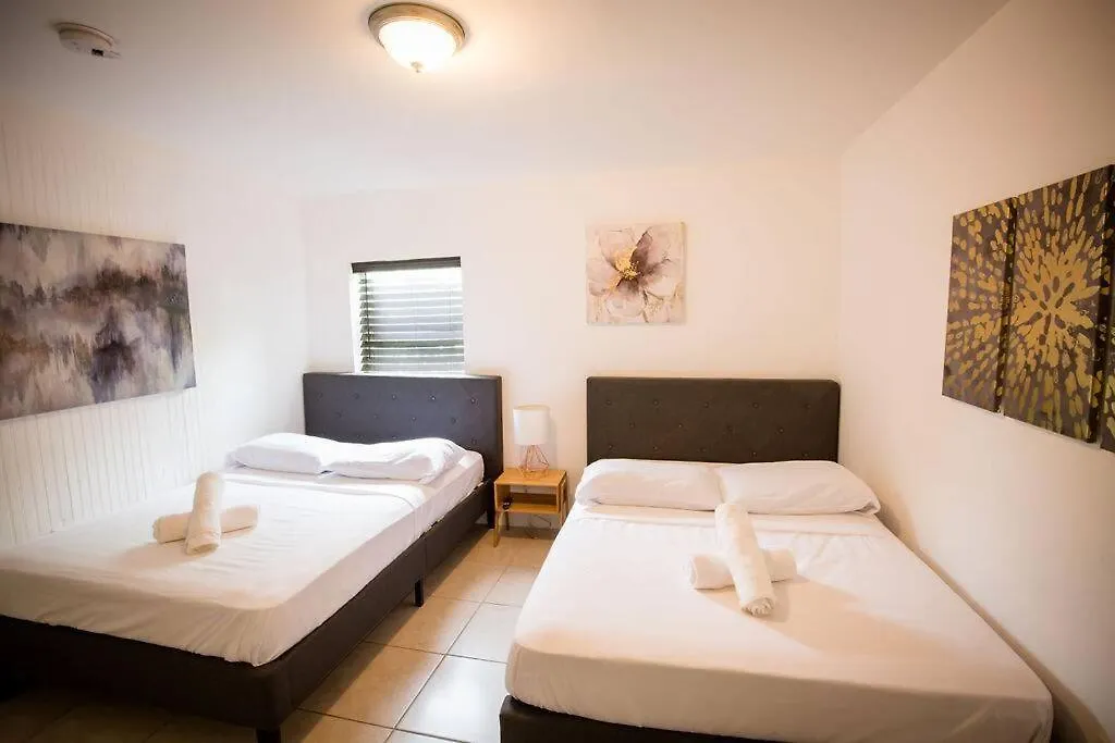 Holiday home 3 Bedroom 15 Minutes To The *