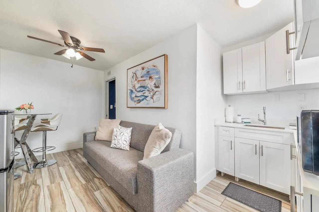 度假居 Cozy Miami Apt 8Min To Airport, Modern Kitchen L03A
