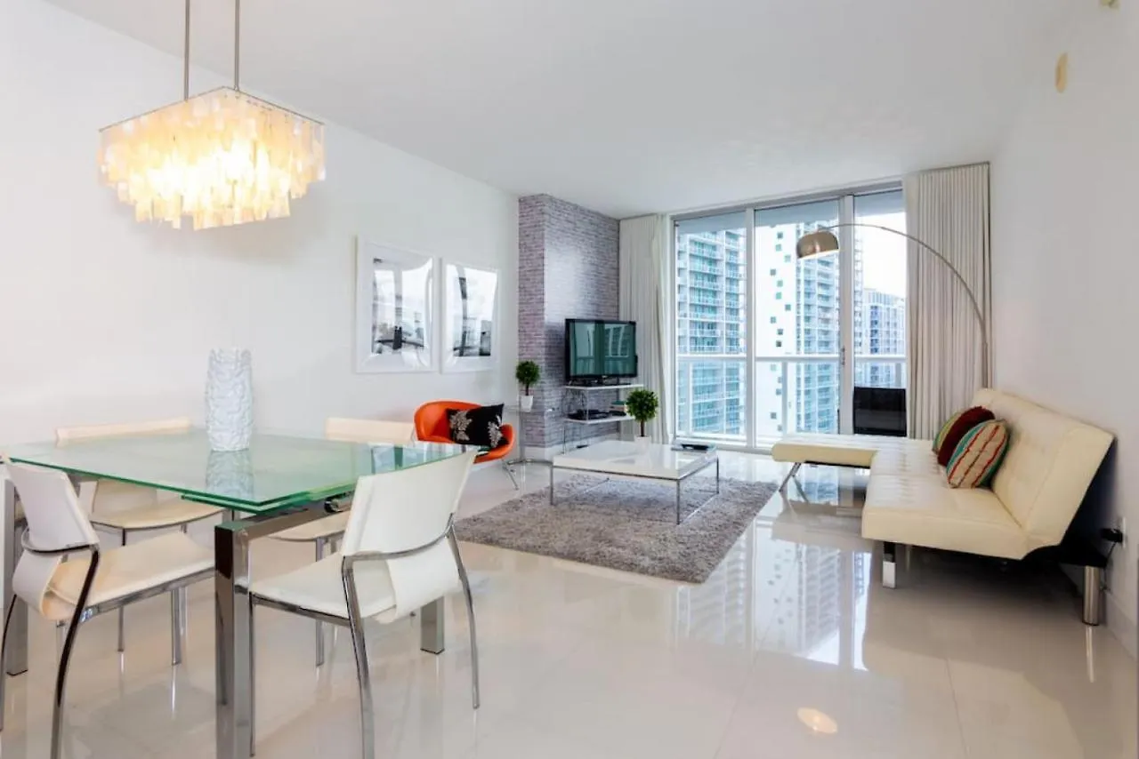 Holiday home Deluxe Brickell W Pool Gym Views *