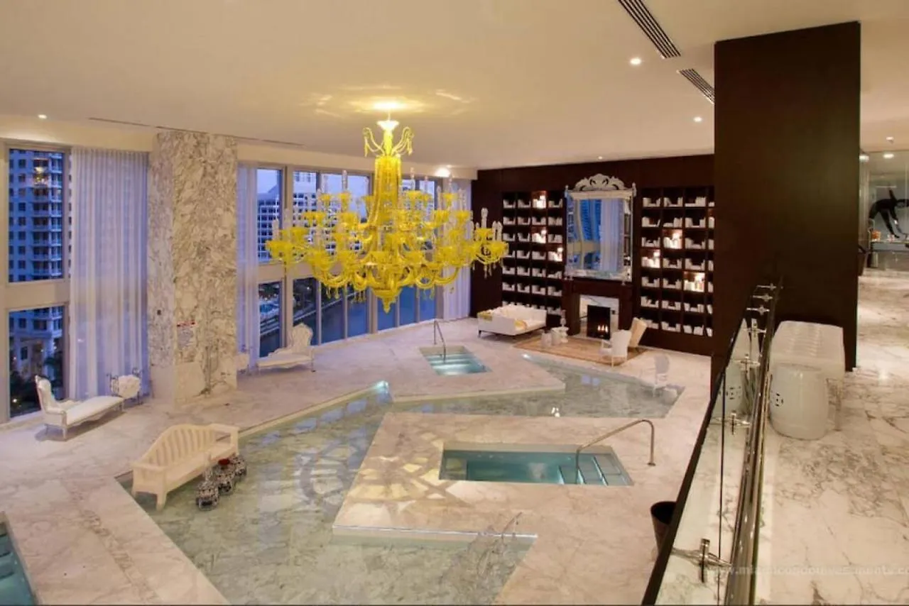 Holiday home Deluxe Brickell W Pool Gym Views Miami