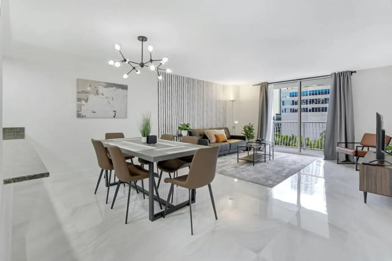 Deluxe 1 Bedroom With Pool, Parking, Balcony And Ocean Views *
