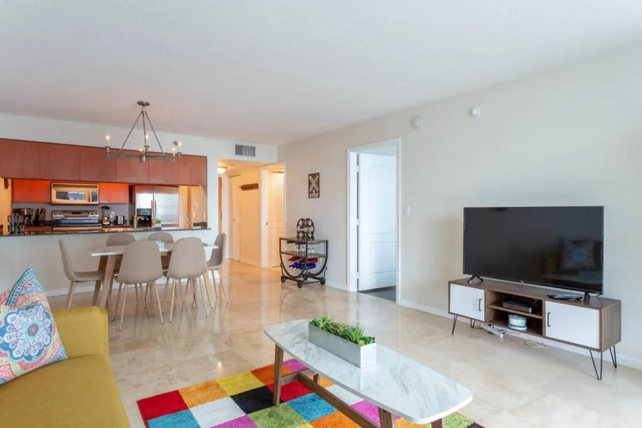 Holiday home Ocean And Views Lux Brickell Sleeps, 4 King Bd