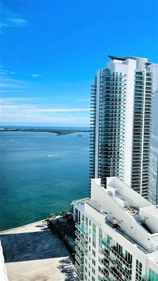 Holiday home Airbnb-friendly Balcony Brickell With Parking