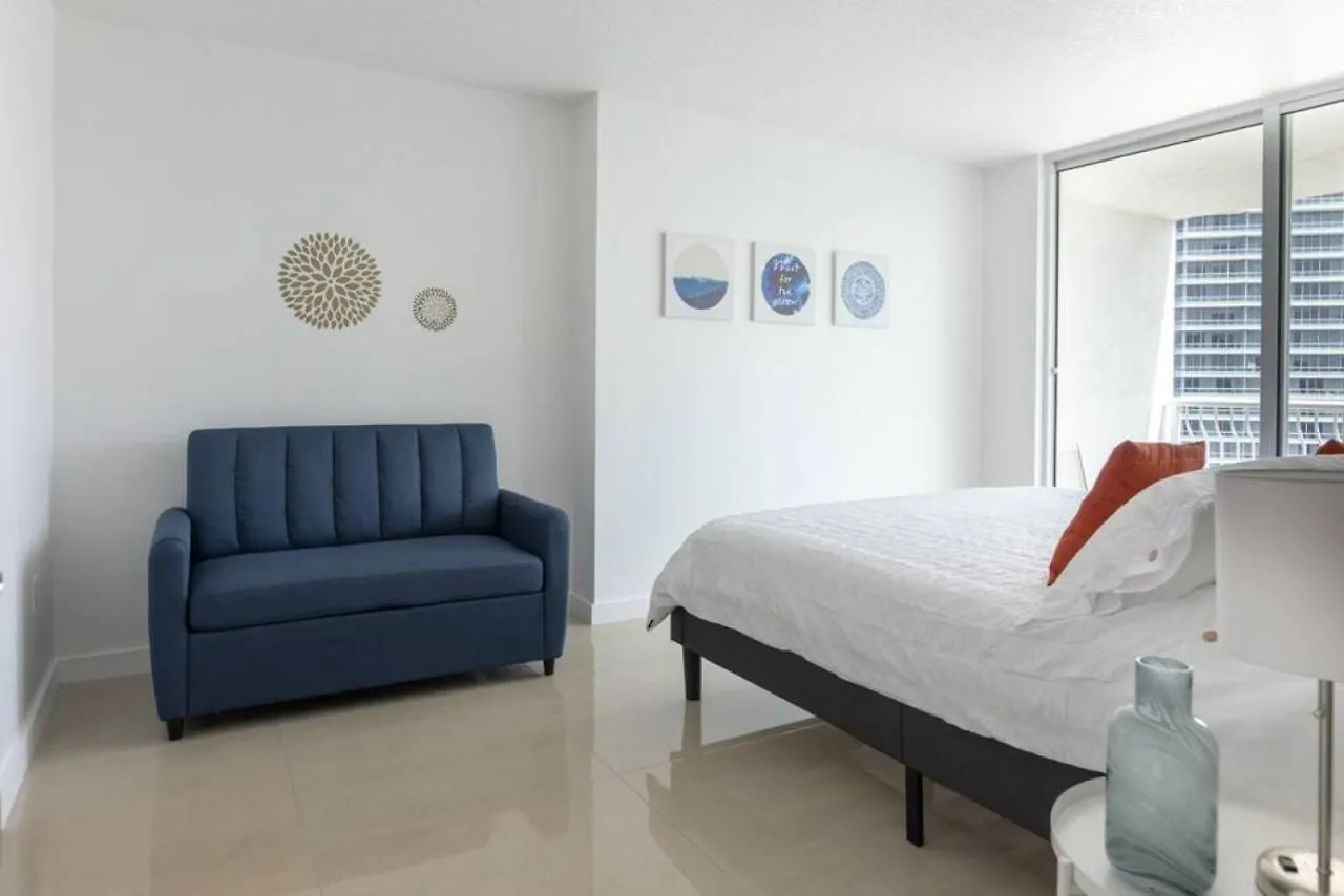 Sunshine Ocean And Views 1 Bedroom Paradise With Parking Miami
