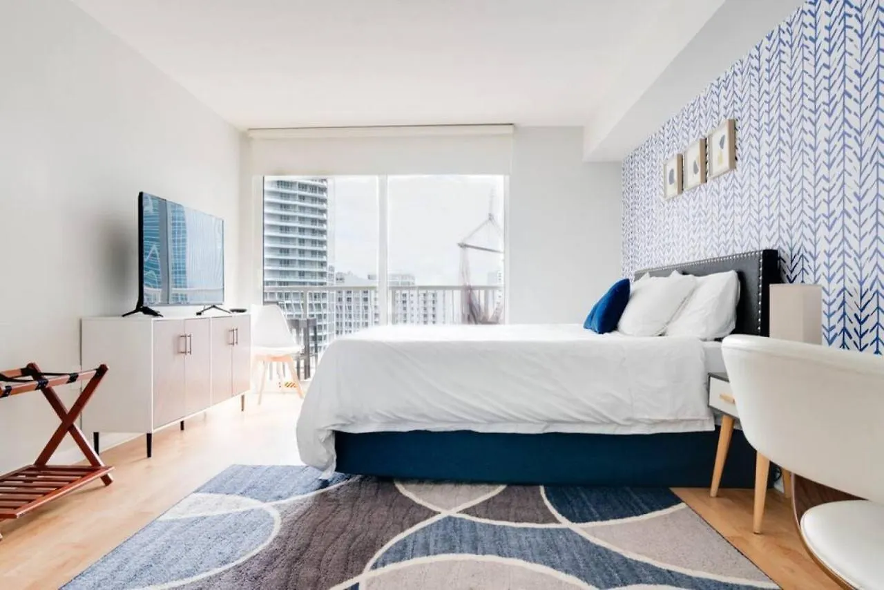Semesterbostad Ocean And Views Lux Brickell Sleeps 4, King Bed *