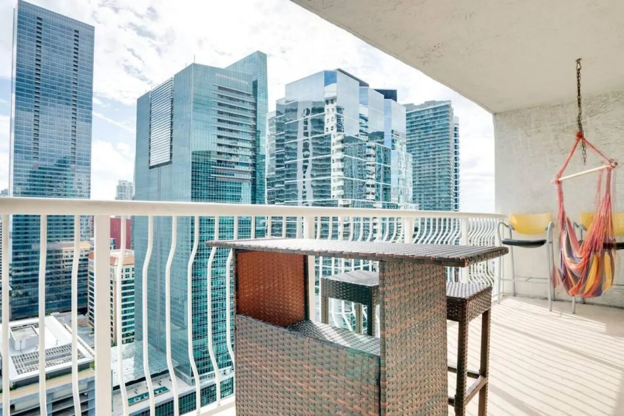 Semesterbostad Ocean And Views Lux Brickell Sleeps 4, King Bed