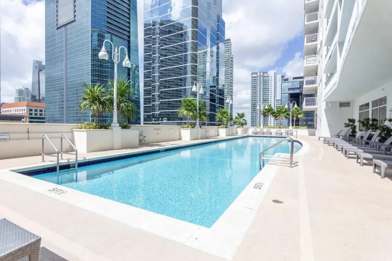 Super Cool 1br In Brickell With Parking Holiday home Miami