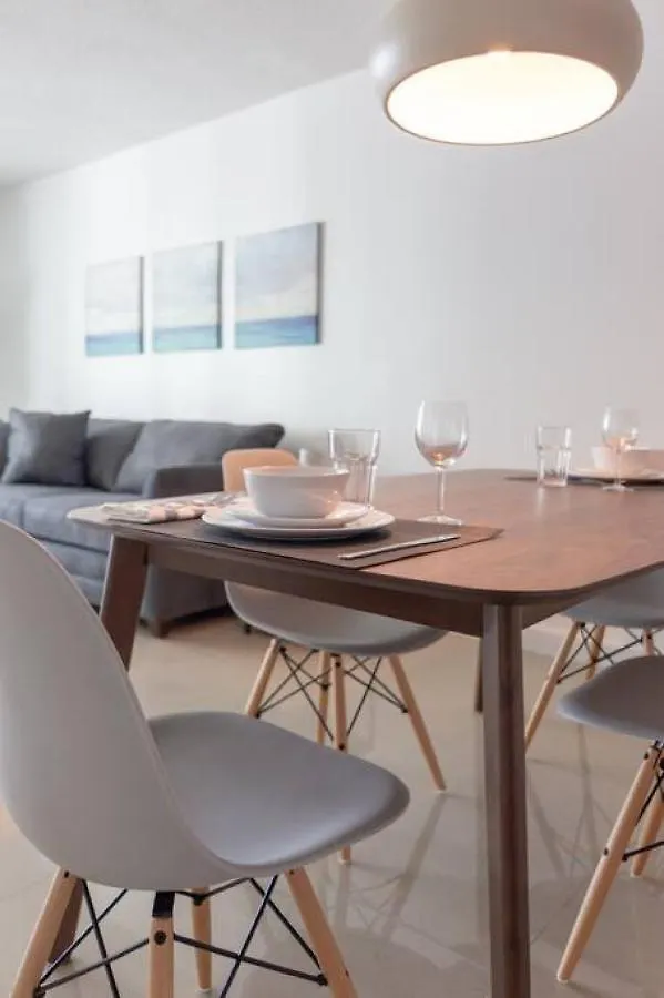 Sunshine Ocean And Views 1 Bedroom Paradise With Parking *