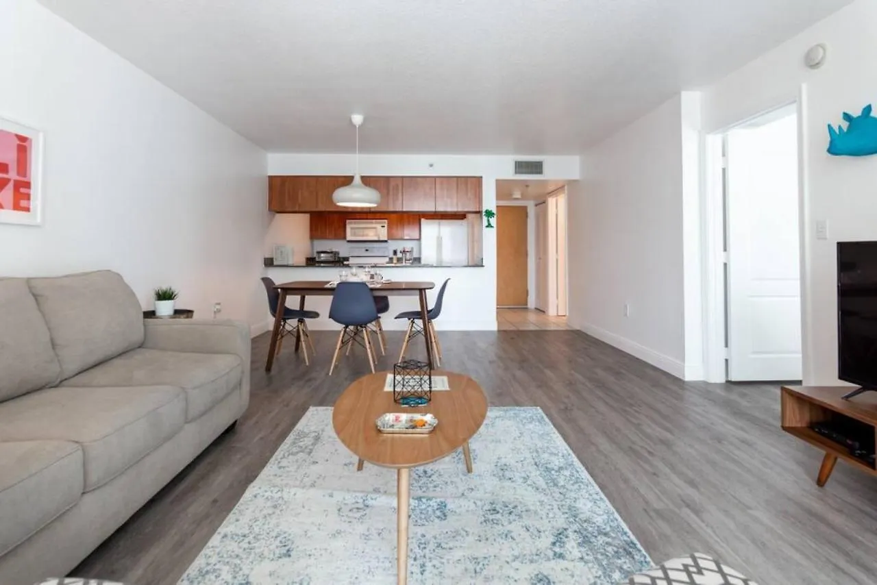 Super Cool 1br In Brickell With Parking
