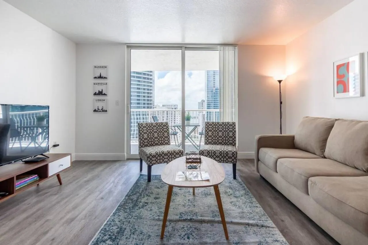 Super Cool 1br In Brickell With Parking Holiday home *