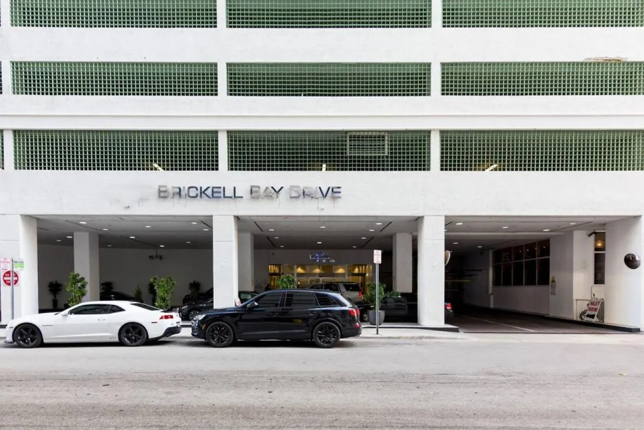 Super Cool 1br In Brickell With Parking