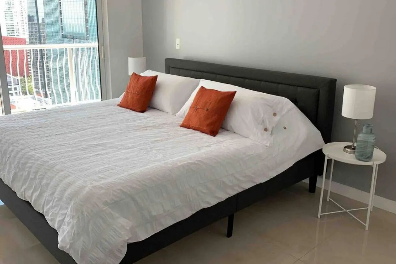 Holiday home Sunshine Ocean And Views 1 Bedroom Paradise With Parking