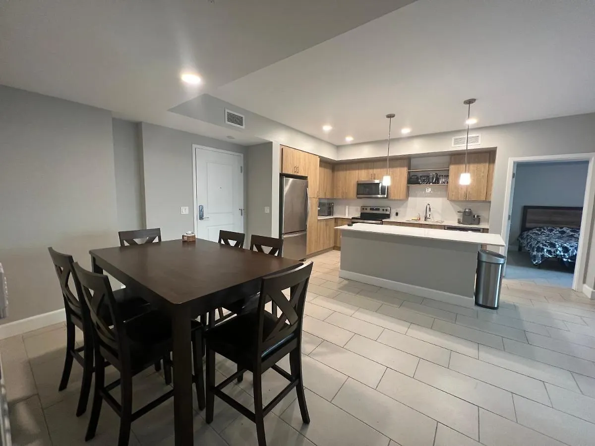 Apartment Upscale 2-bedroom Balcony And Pool View & Luxury Amenities In Miami-doral, Mins To Intl *