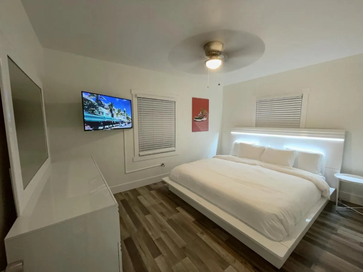 Designer House 3 Bed King Bed Close To South Beach Holiday home *