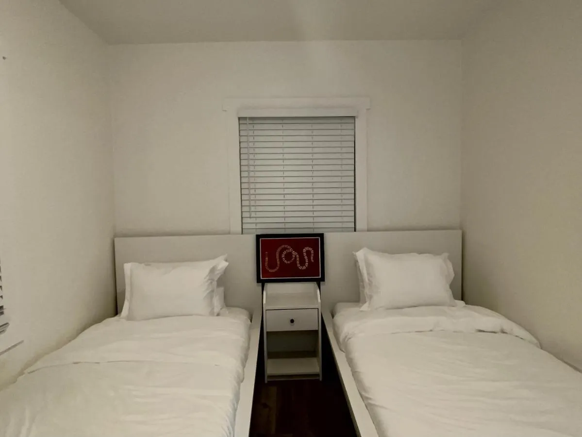 Designer House 3 Bed King Bed Close To South Beach *